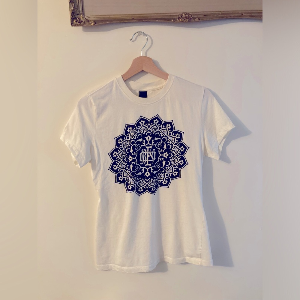 Vintage OBEY White and Black Mandala Top T-Shirt Fitted Large